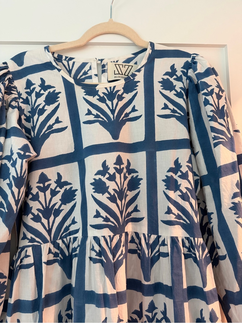 Blue and White Floral Block Midi Dress with Balloon Sleeves - Picture 3 of 4